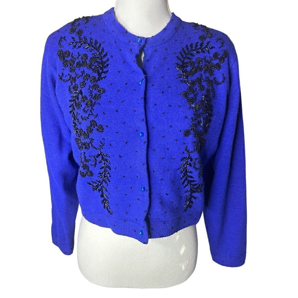 VINTAGE I DID IT 70s 80s Angora Wool Pearl Button 50s Design Lined Sweater